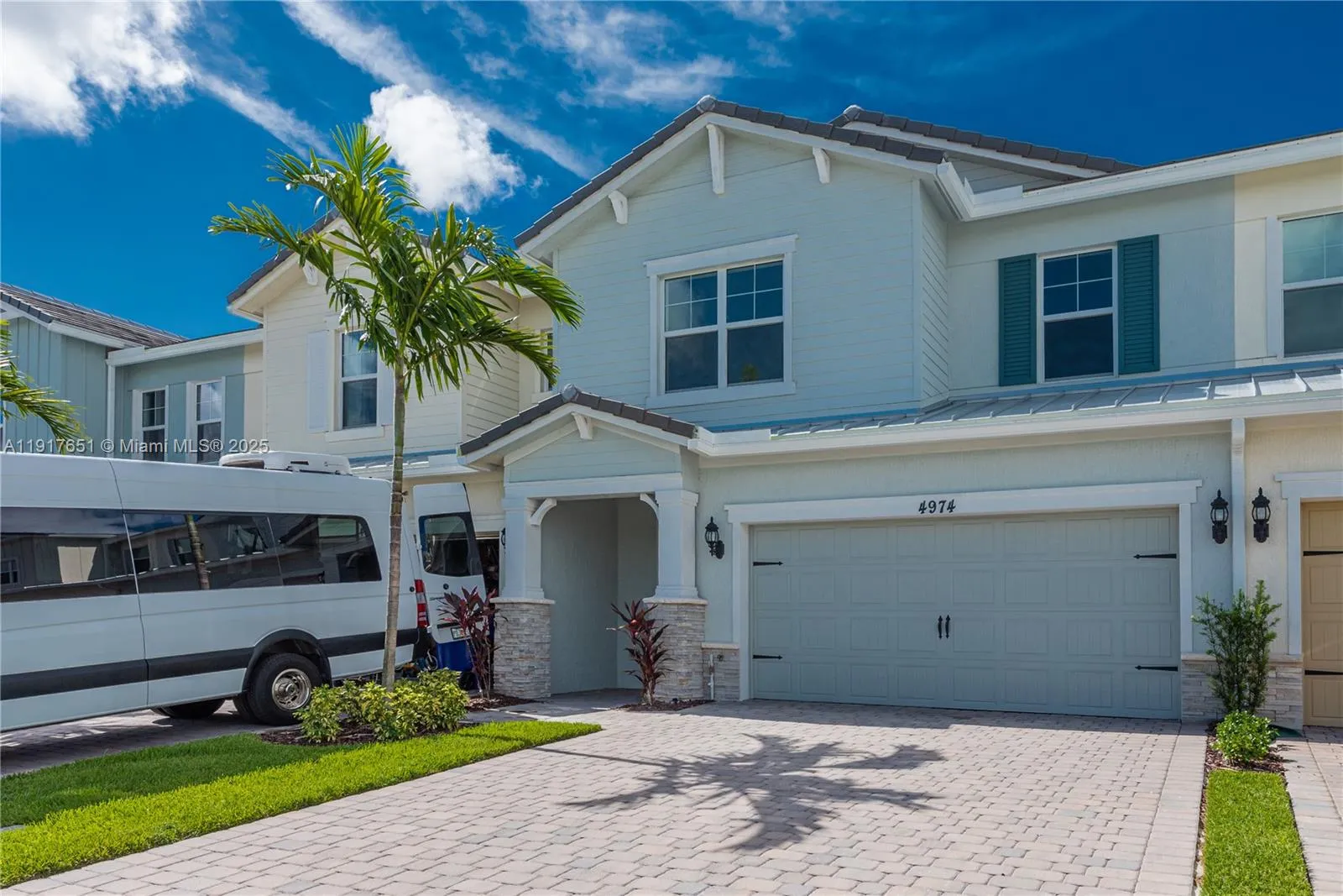 4974 Greenway Dr, Hollywood FL 33021