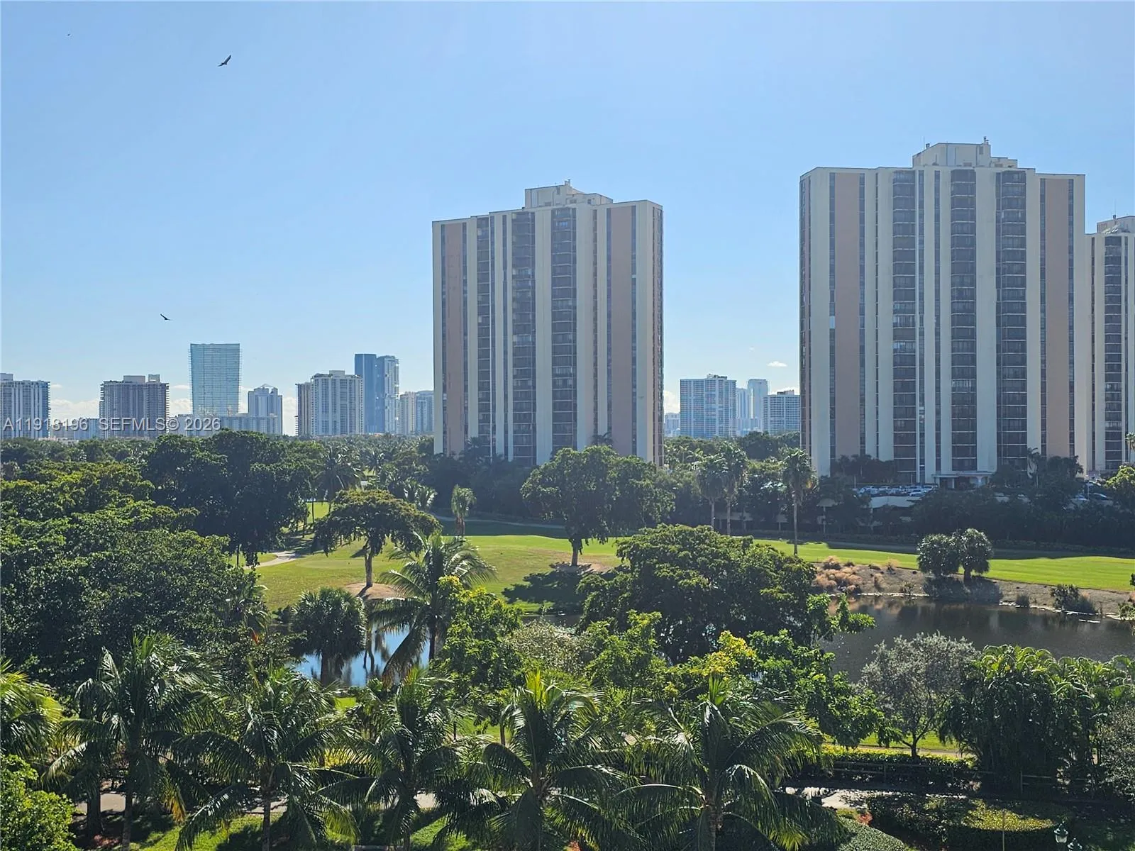 1 bedroom 1 bath for sale at 20500 W Country Club Dr # 716, Aventura FL 33180