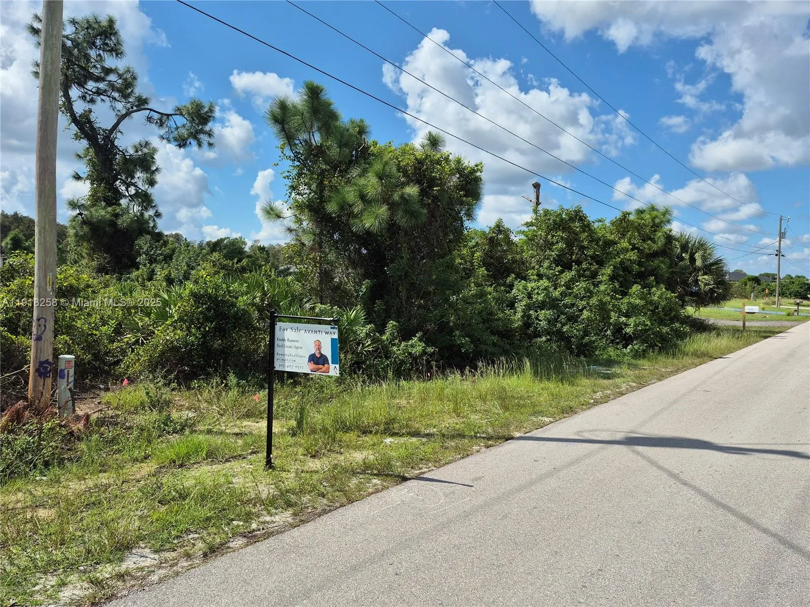 for sale at 844 E Foxtail, Lehigh Acres FL 33974