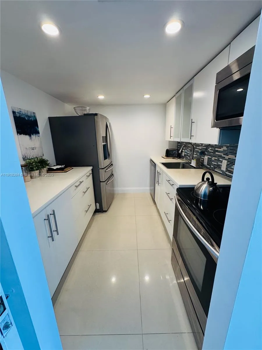 20335 W Country Club Dr # 608, Aventura FL 33180