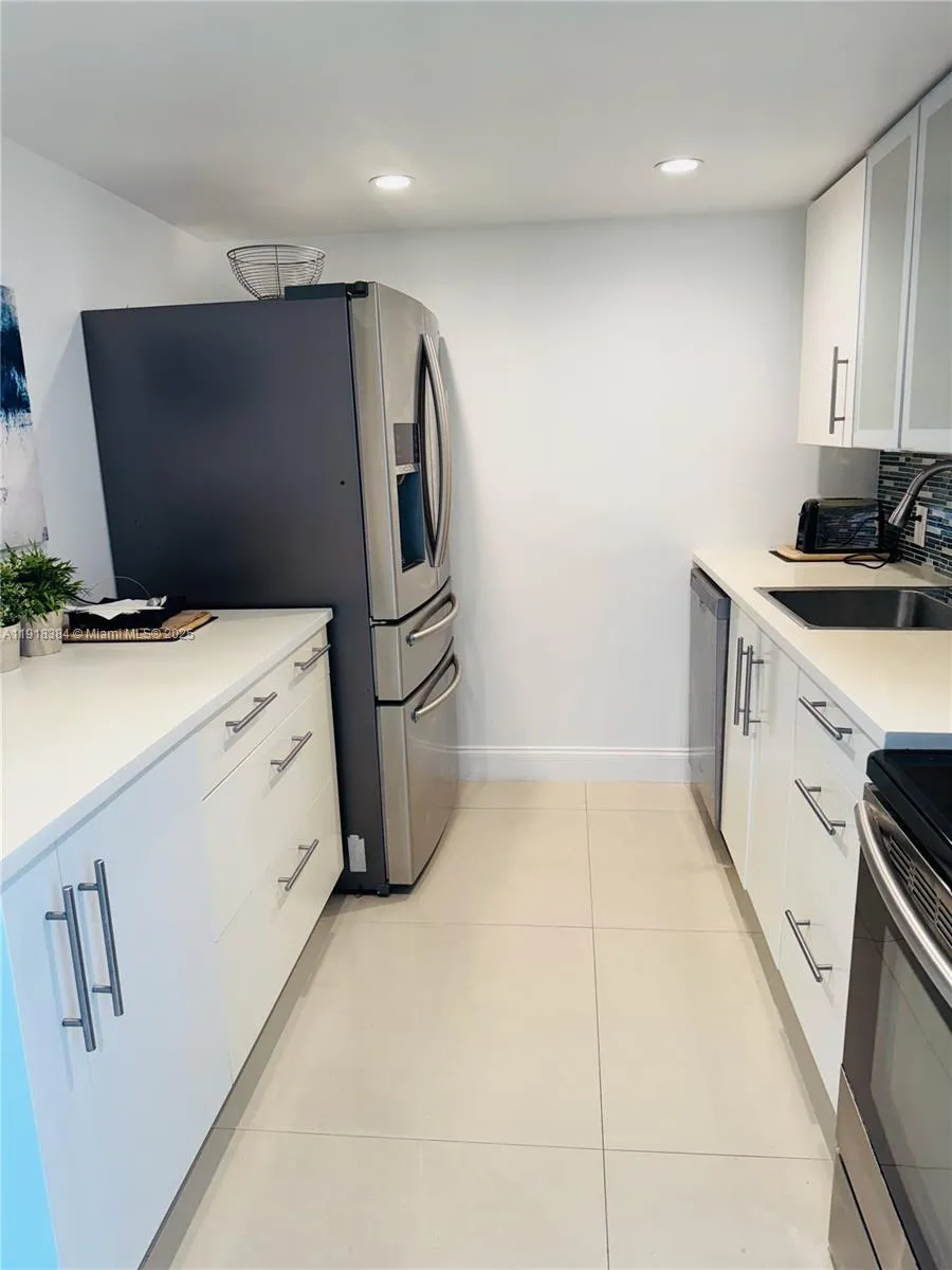 20335 W Country Club Dr # 608, Aventura FL 33180