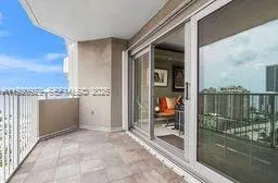 1985 S Ocean Dr # 17D, Hallandale Beach FL 33009