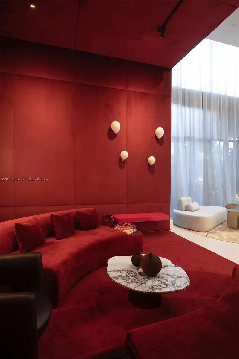 101 Diplomat Pkwy # 1409, Hallandale Beach FL 33009