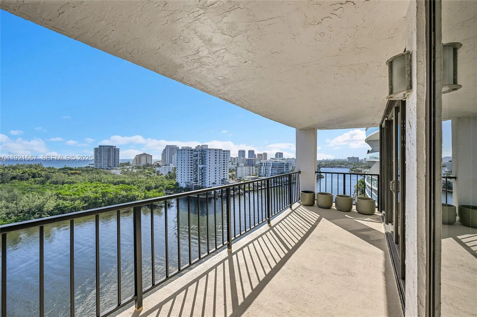 2 bedroom 2 bath for sale at 936 Intracoastal Dr # 15H, Fort Lauderdale FL 33304
