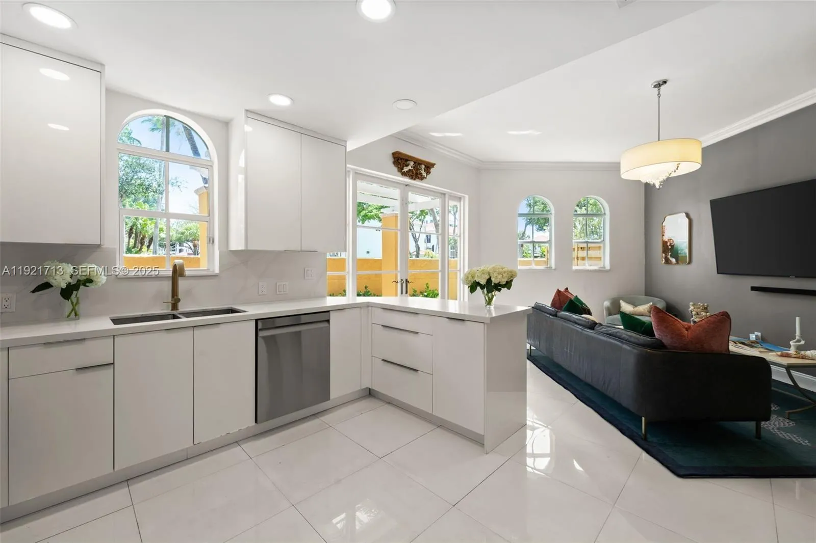 18475 NE 30th Pl, Aventura FL 33160