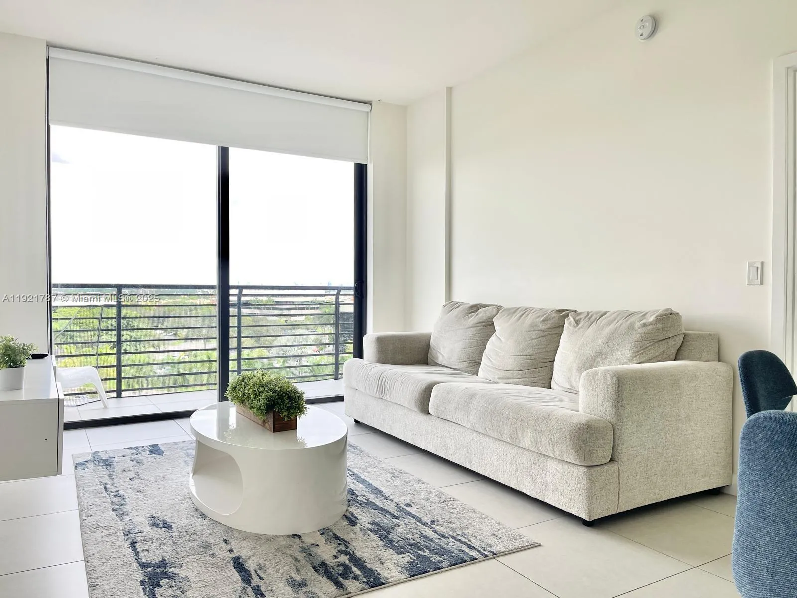 2 bedroom 2 bath for sale at 5350 NW 84th Ave # 705, Doral FL 33166