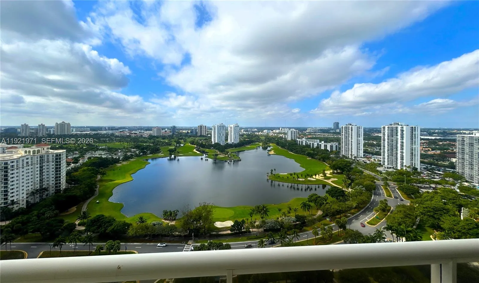 3 bedroom 2 bath for sale at 20191 E Country Club Dr # 2601, Aventura FL 33180