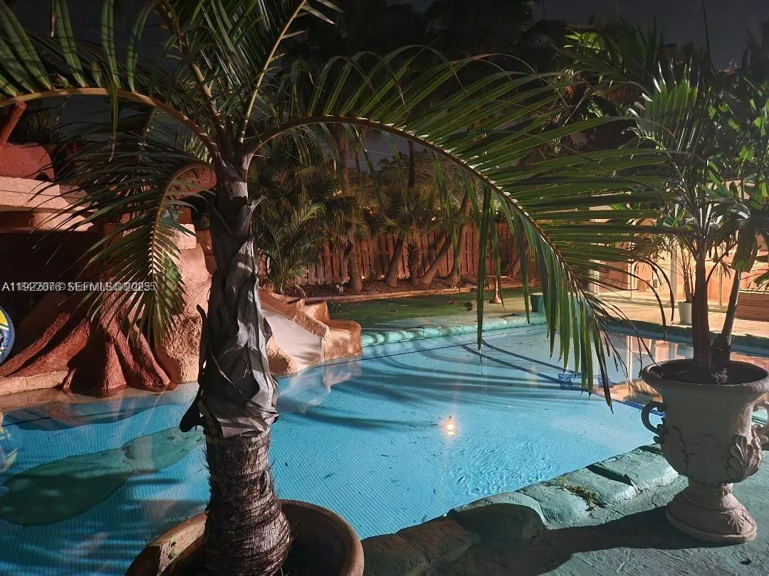 2900 NW 25th Way, Boca Raton FL 33434