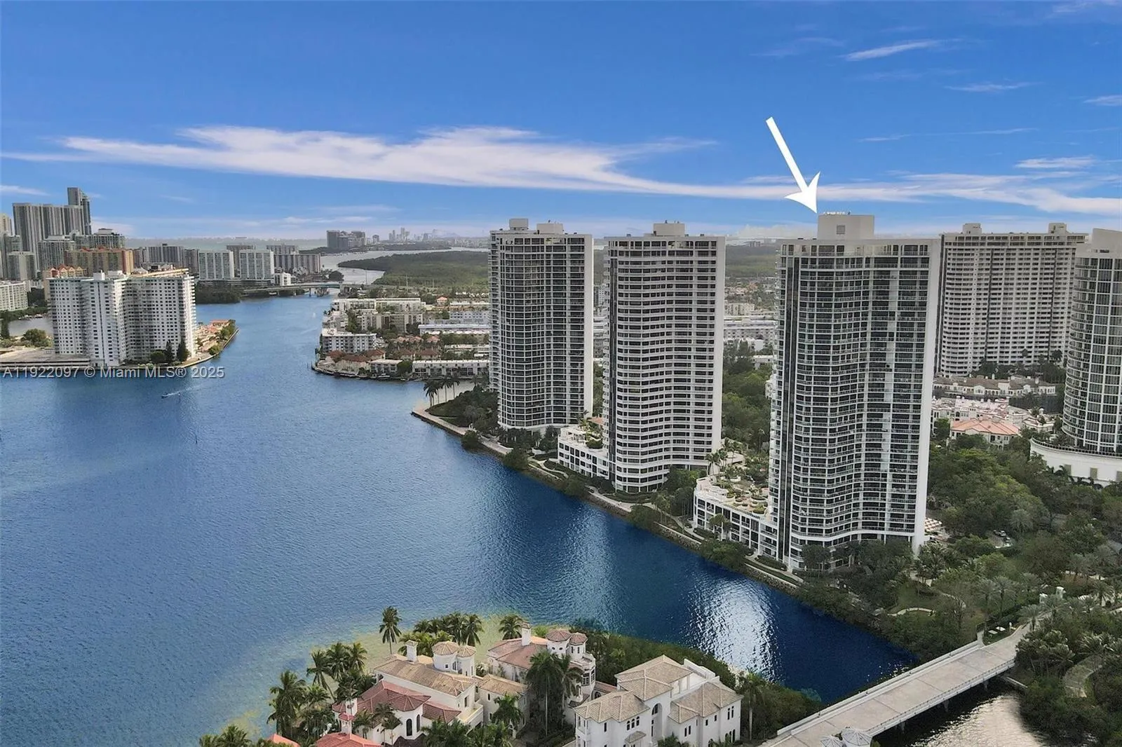2 bedroom 2 bath for sale at 4000 Island Blvd # 1007, Aventura FL 33160