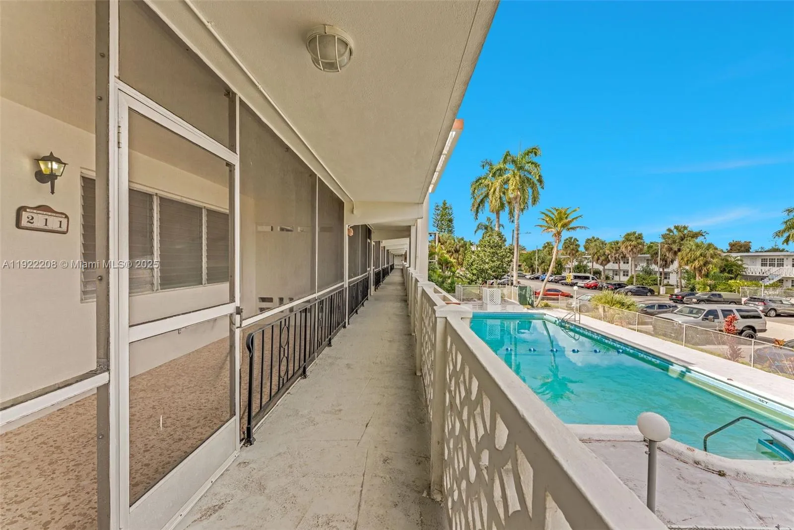 1450 NE 170th St # 211, North Miami Beach FL 33162