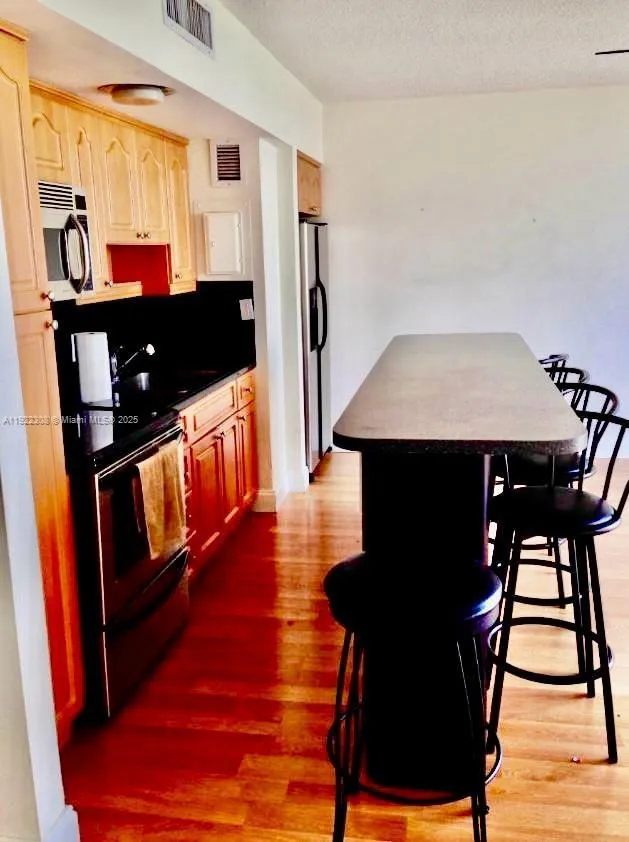 1 bedroom 1 bath for sale at 900 Bay Dr # 513, Miami Beach FL 33141