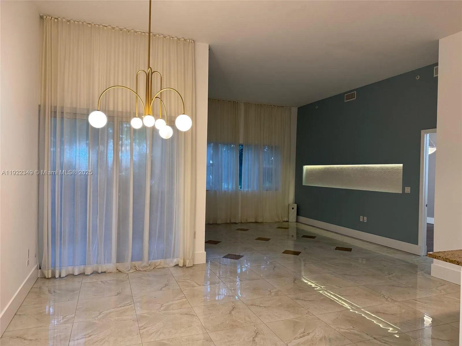 20000 E Country Club Dr # 104, Aventura FL 33180