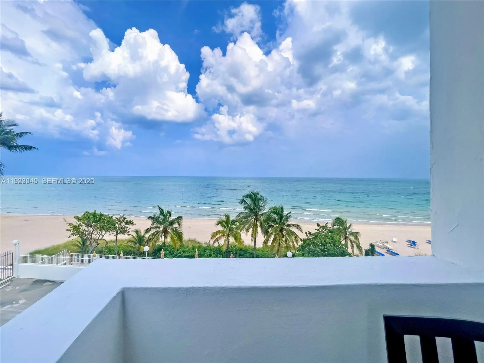 2 bedroom 2 bath for sale at 4250 Galt Ocean Dr # 3T, Fort Lauderdale FL 33308