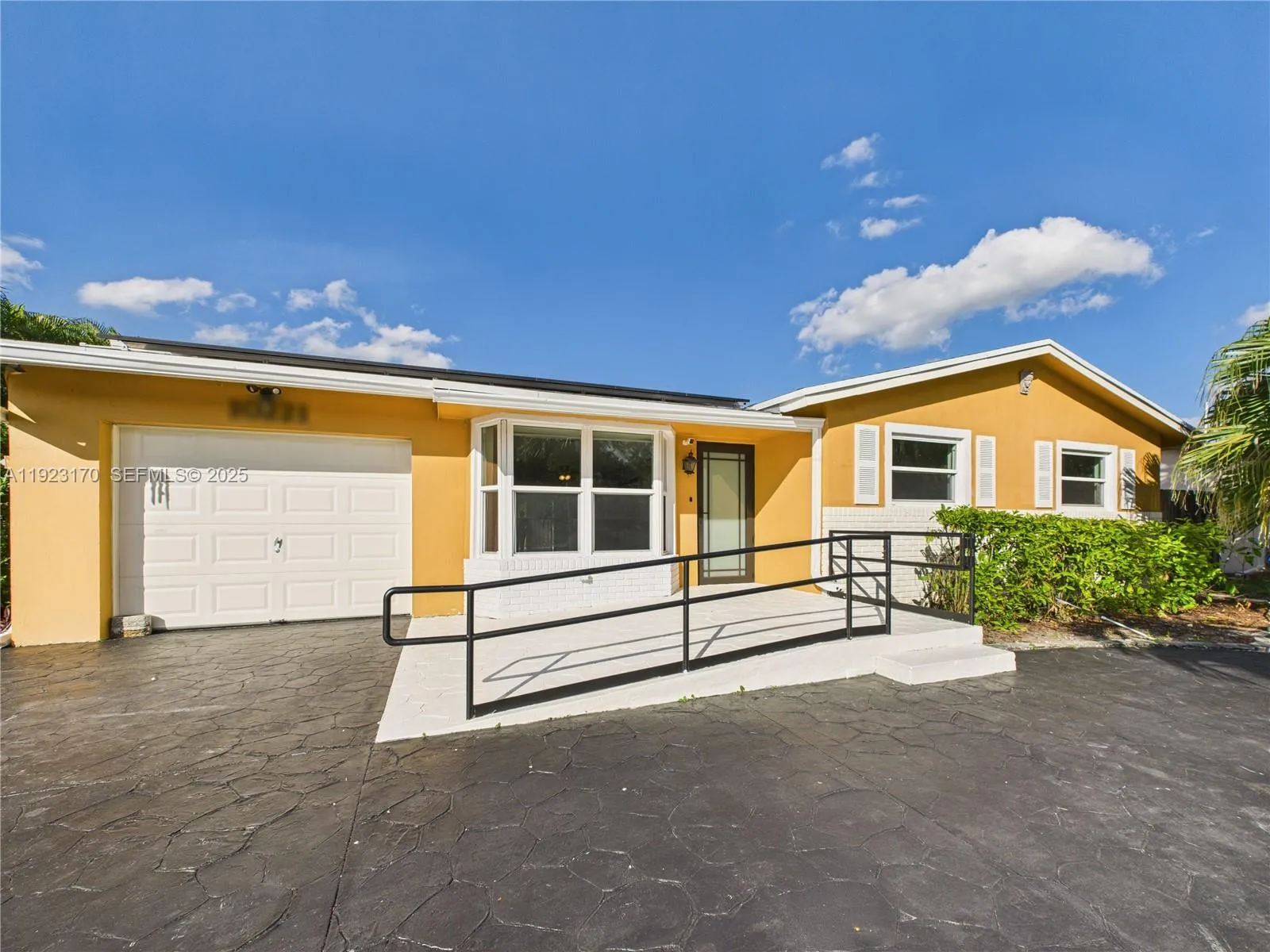 10221 SW 50th Ct, Cooper City FL 33328