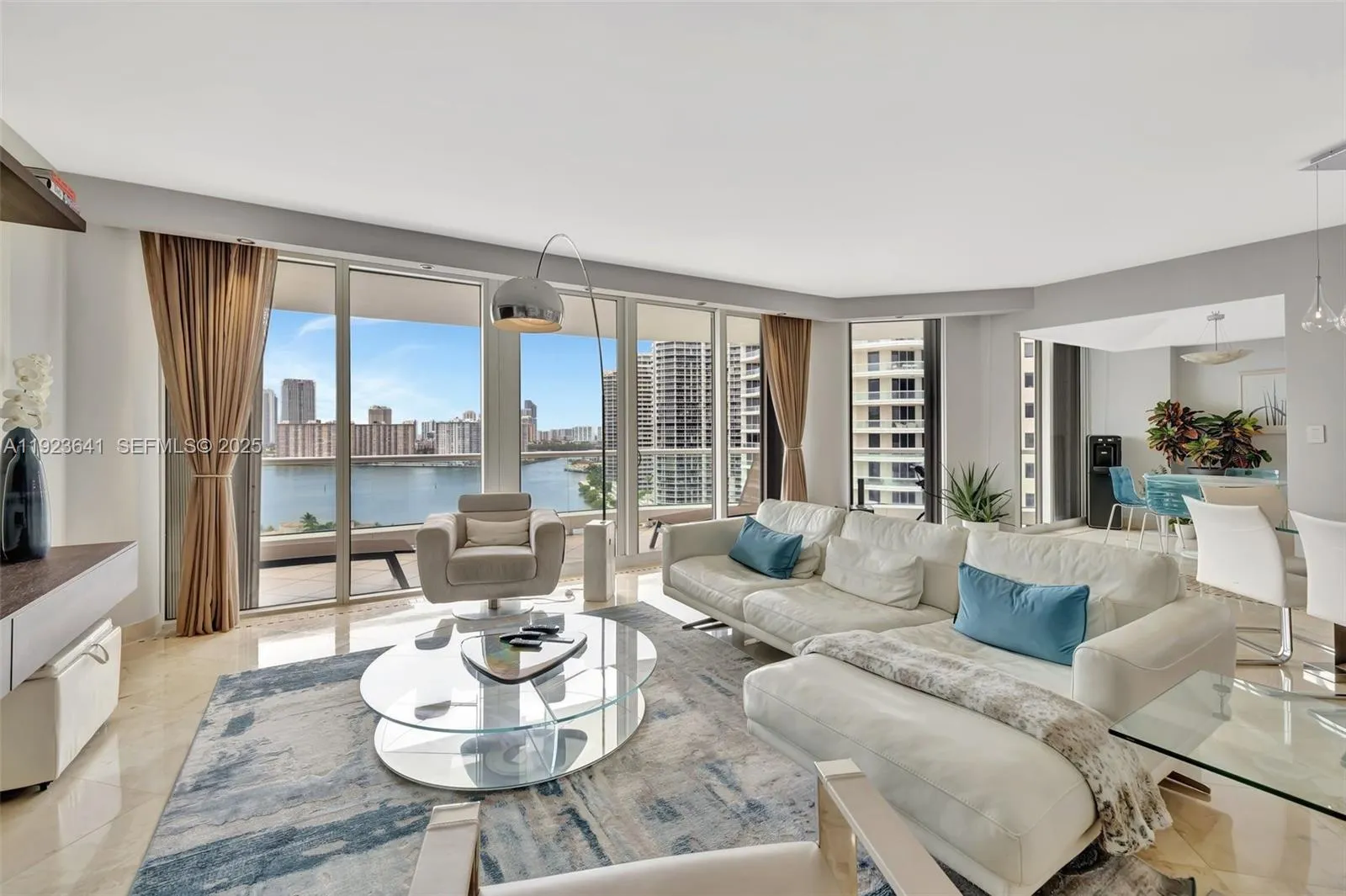 2 bedroom 2 bath for sale at 7000 Island Blvd # 1701, Aventura FL 33160