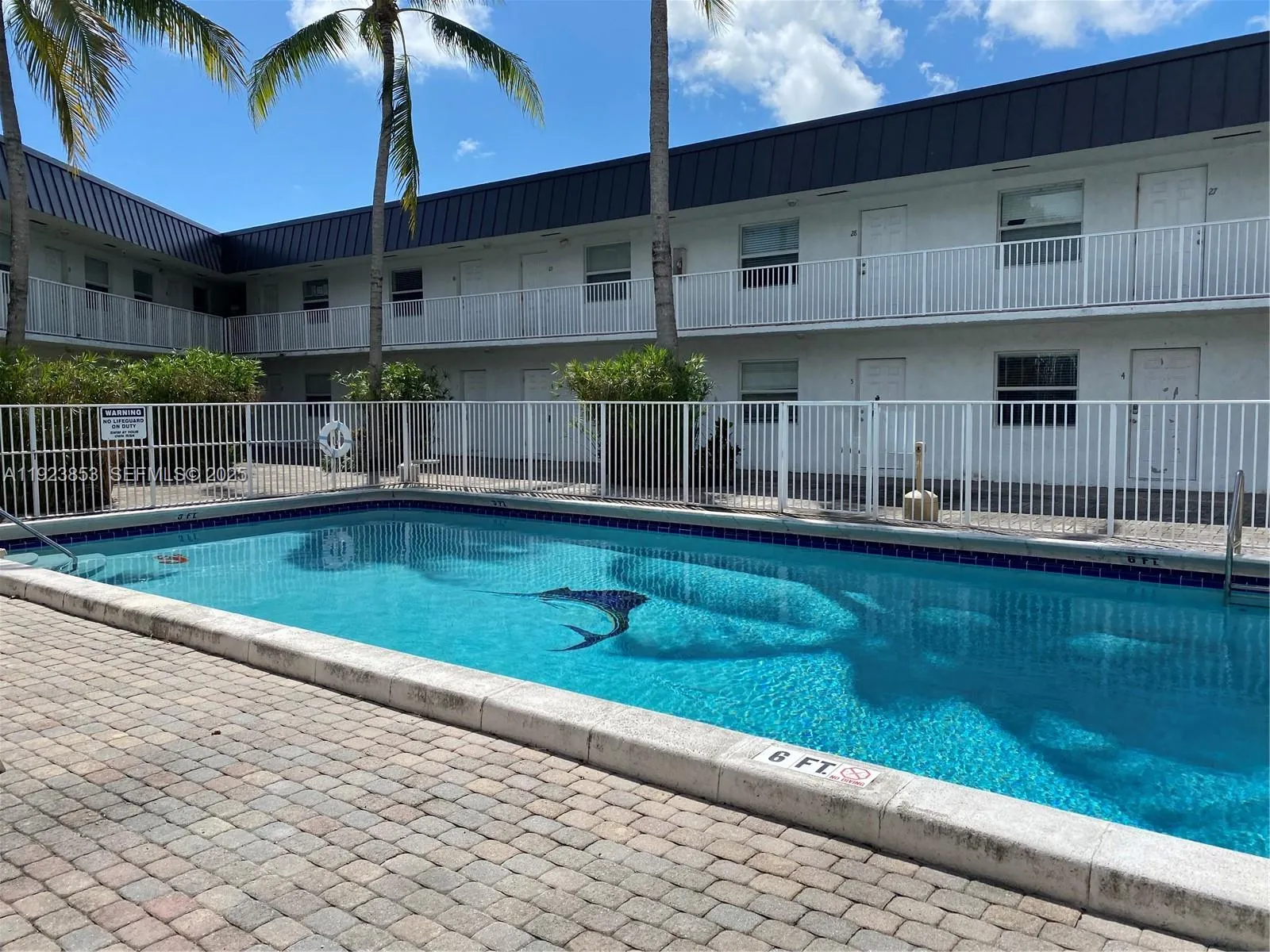 1 bedroom 1 bath for sale at 1470 N Dixie Hwy # 42, Fort Lauderdale FL 33304