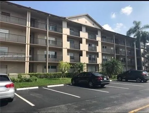 2 bedroom 2 bath for sale at 12955 SW 16th Ct # 409M, Pembroke Pines FL 33027