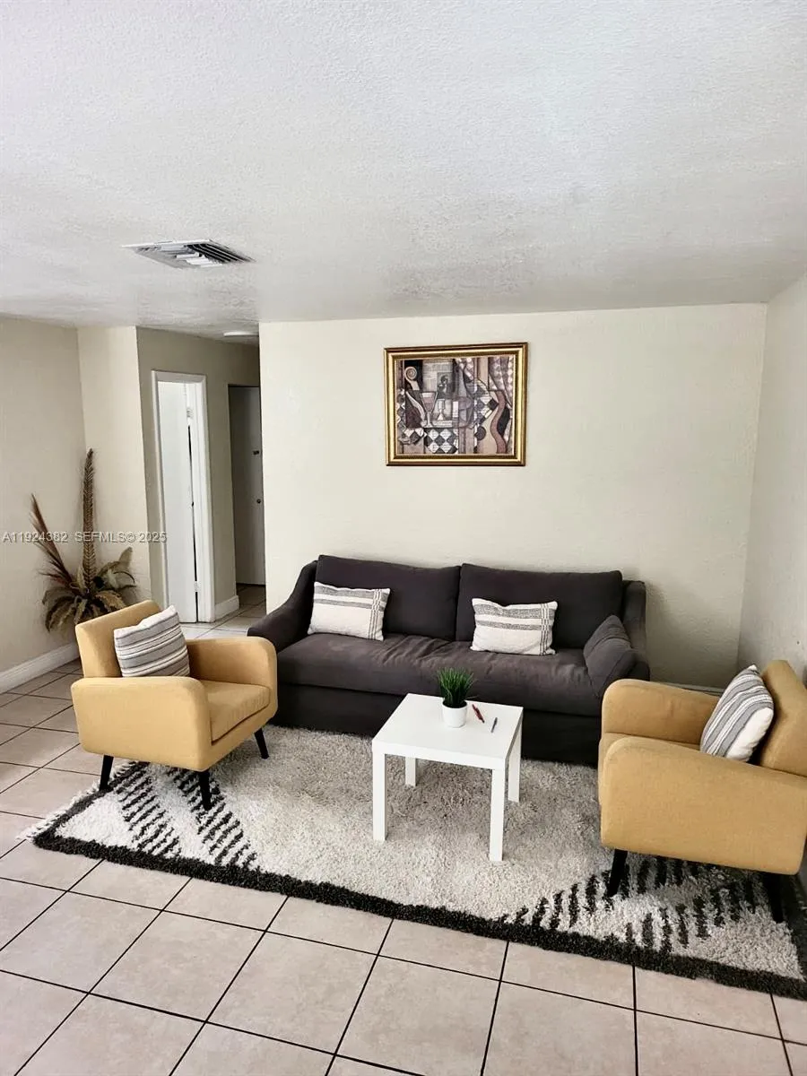 2640 NW 14th Ct, Fort Lauderdale FL 33311