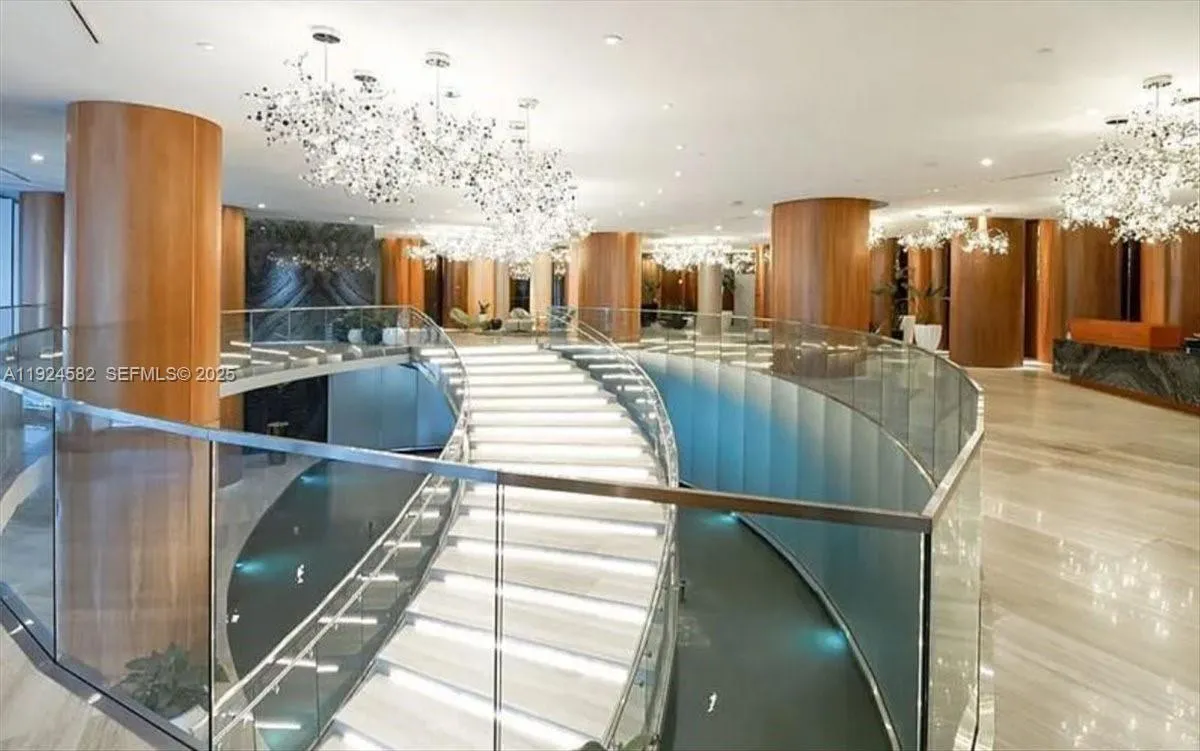 488 NE 18th St # 1806, Miami FL 33132