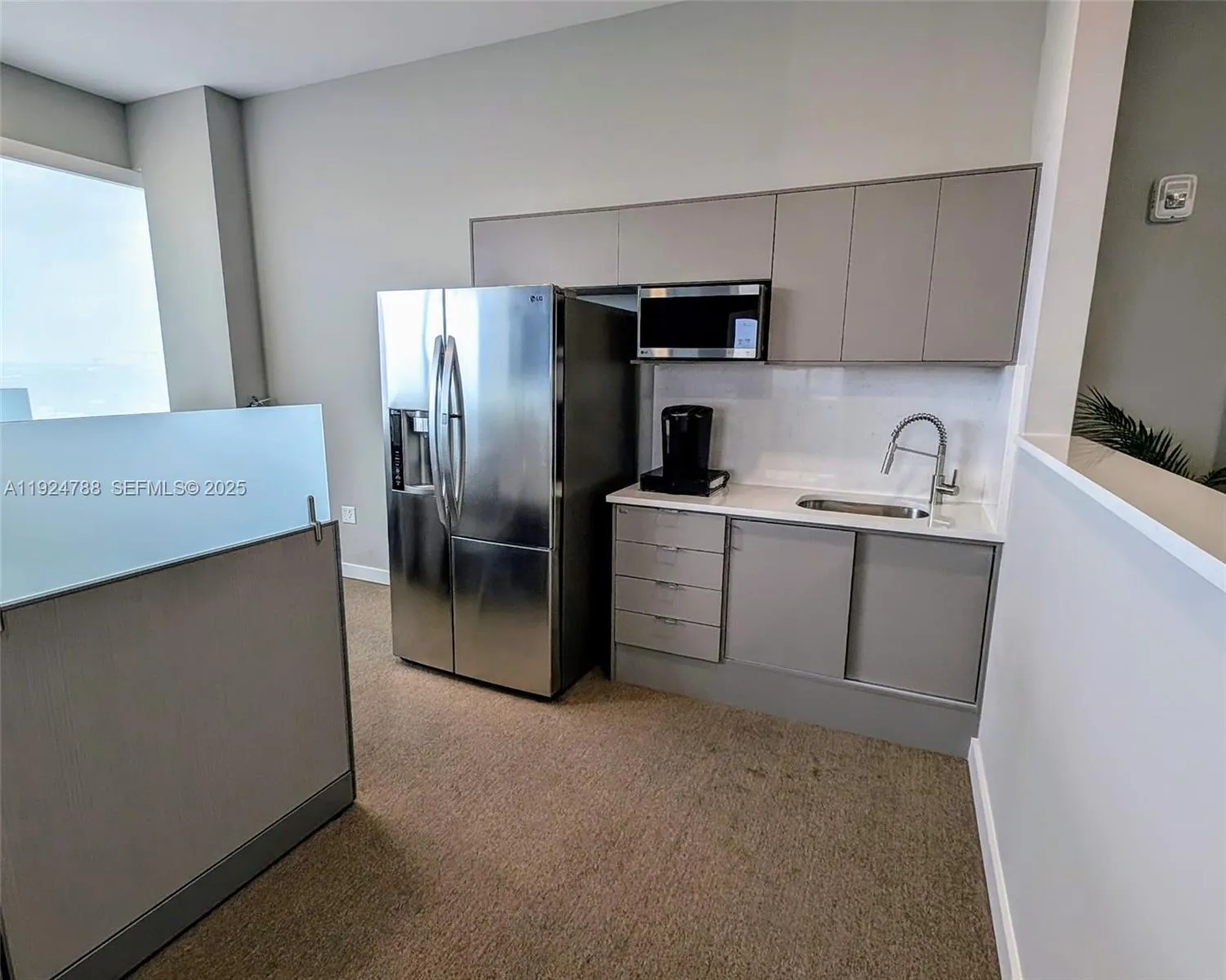 19790 W Dixie Hwy # 1002, Aventura FL 33180