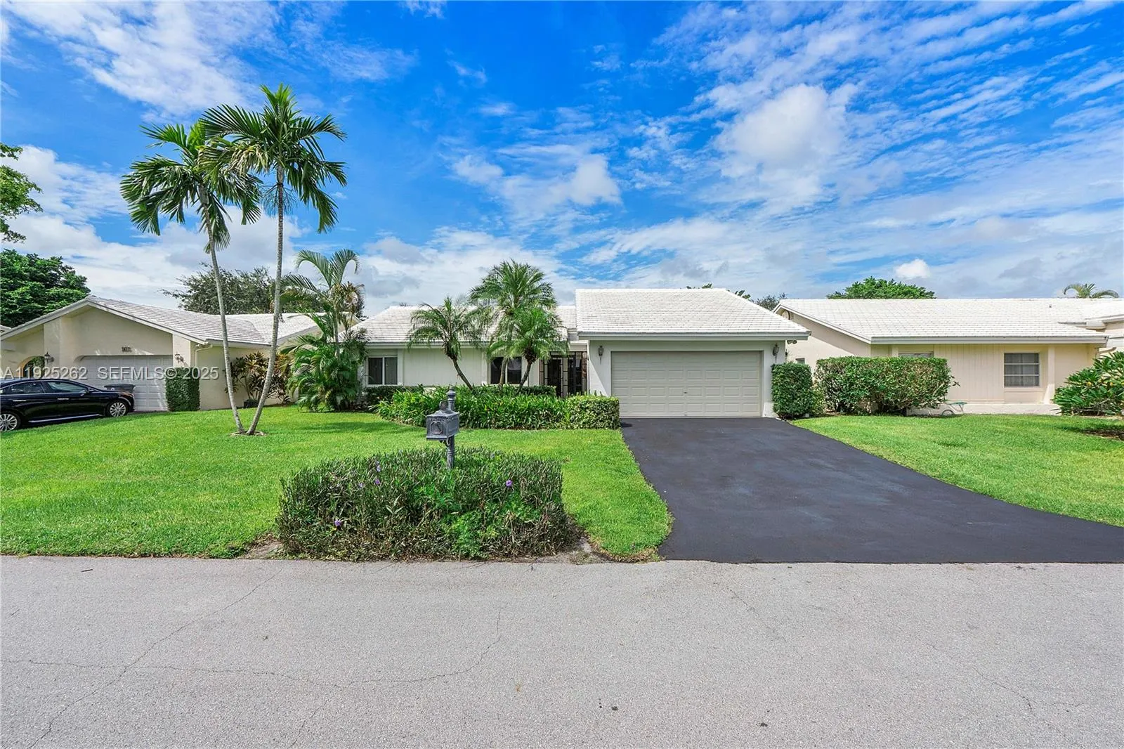 5667 N Cameo Dr N, Boca Raton FL 33433