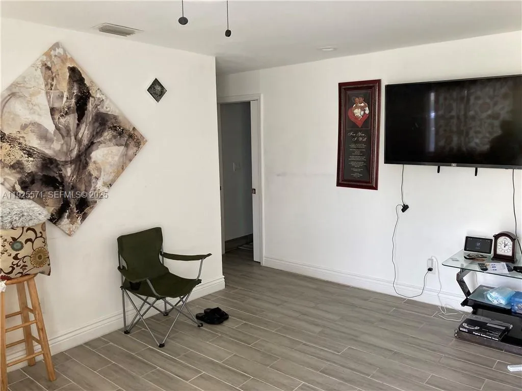 2440 NW 31st Ave, Fort Lauderdale FL 33311