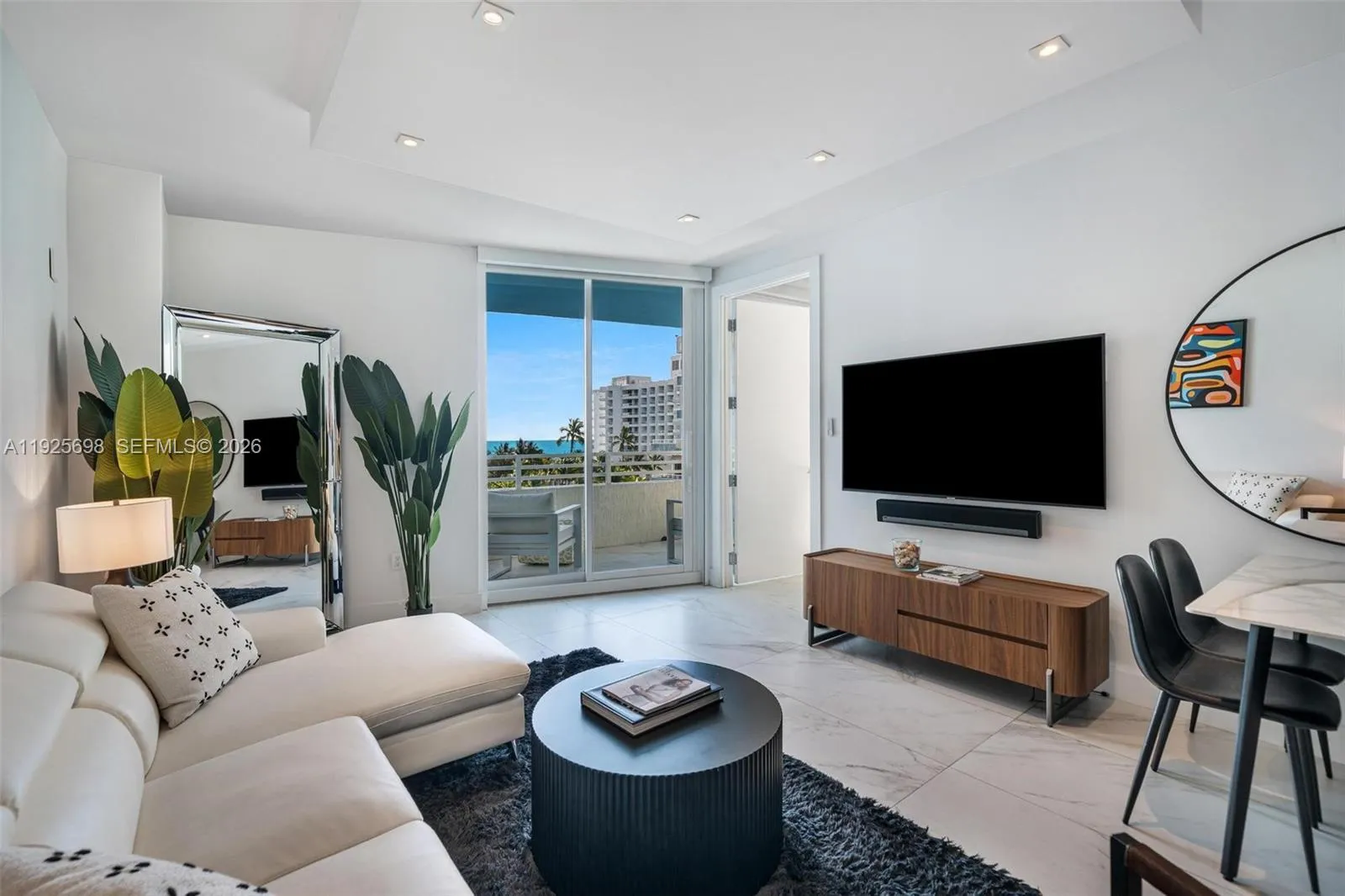 1 bedroom 1 bath for sale at 225 Collins Ave # 6J, Miami Beach FL 33139