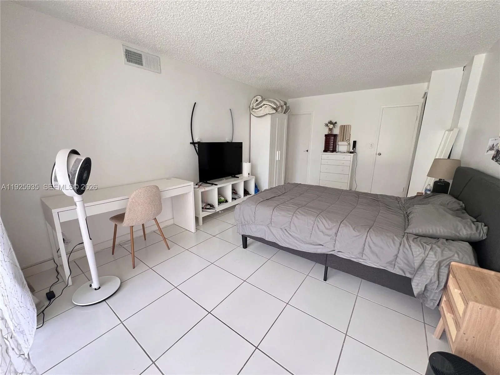 501 Three Islands Blvd # 119, Hallandale Beach FL 33009