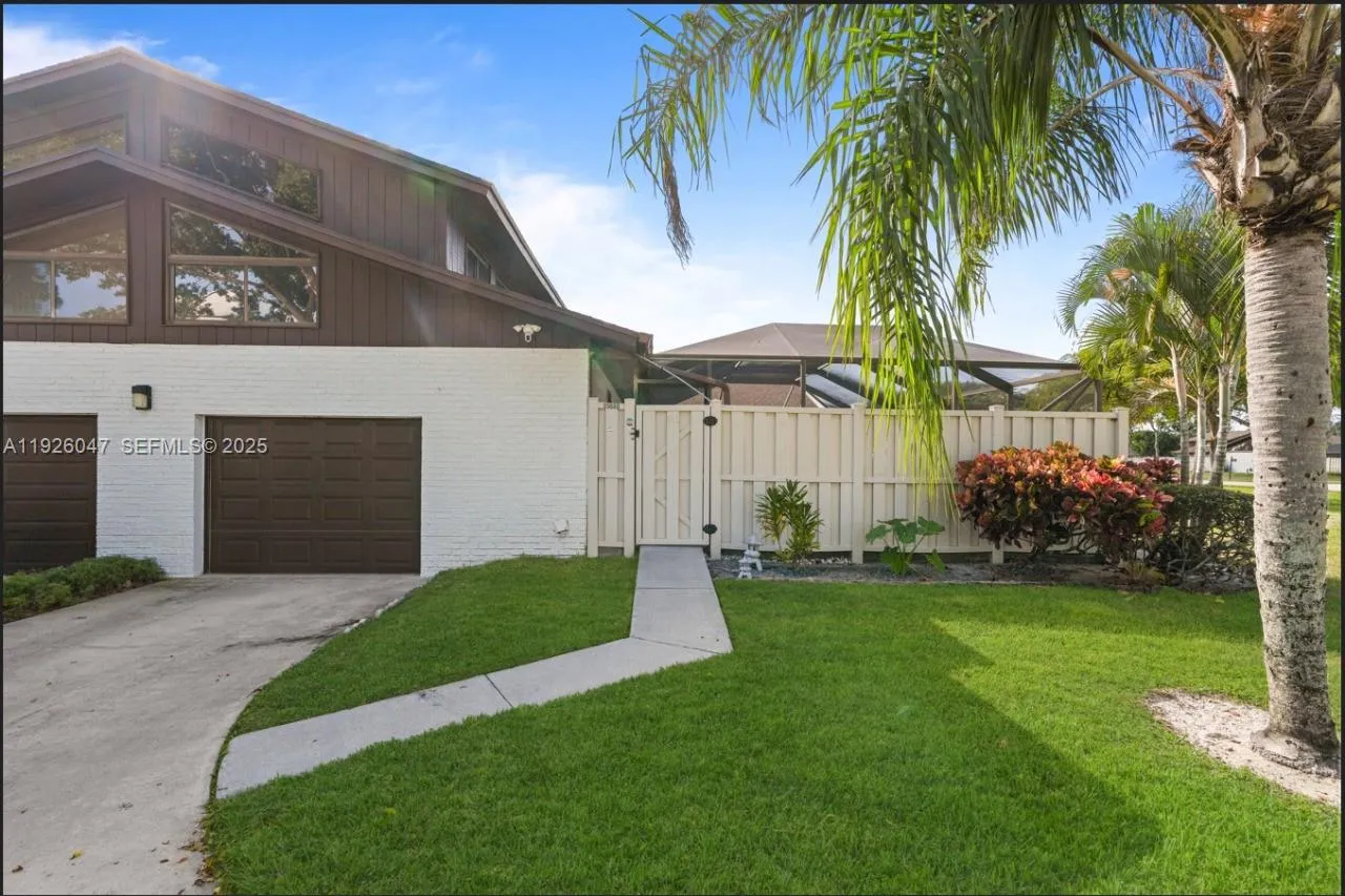 9568 Boca Gardens Pkwy # B, Boca Raton FL 33496