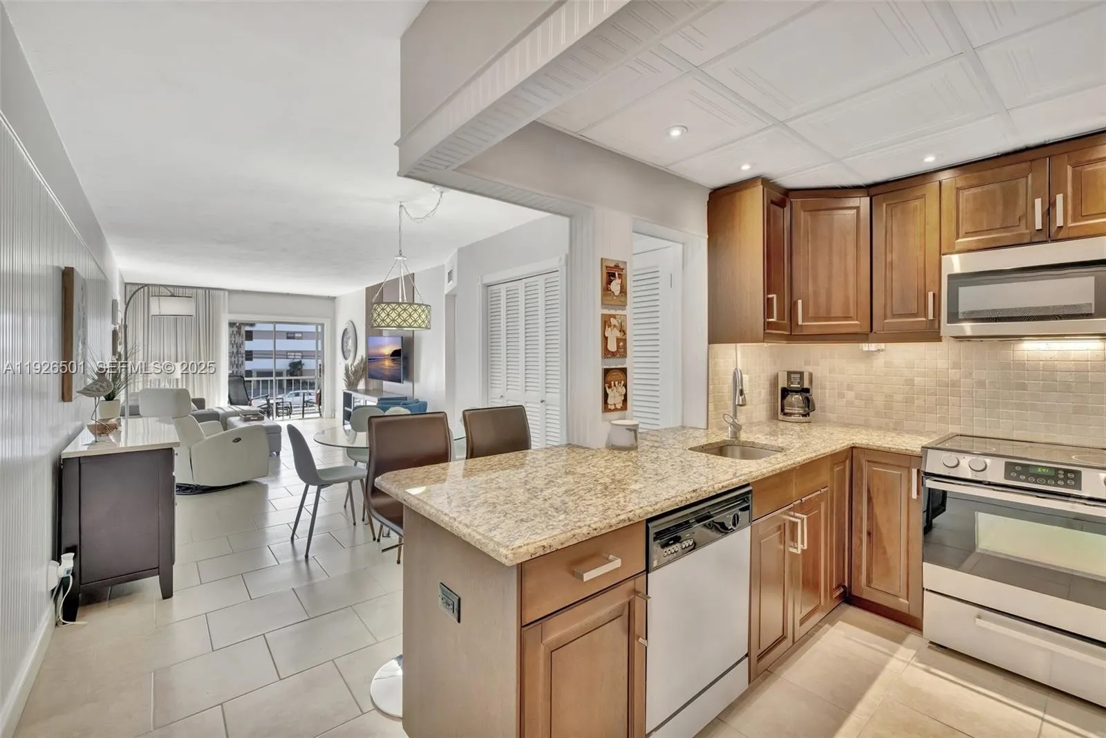 300 Golden Isles Dr # 204, Hallandale Beach FL 33009