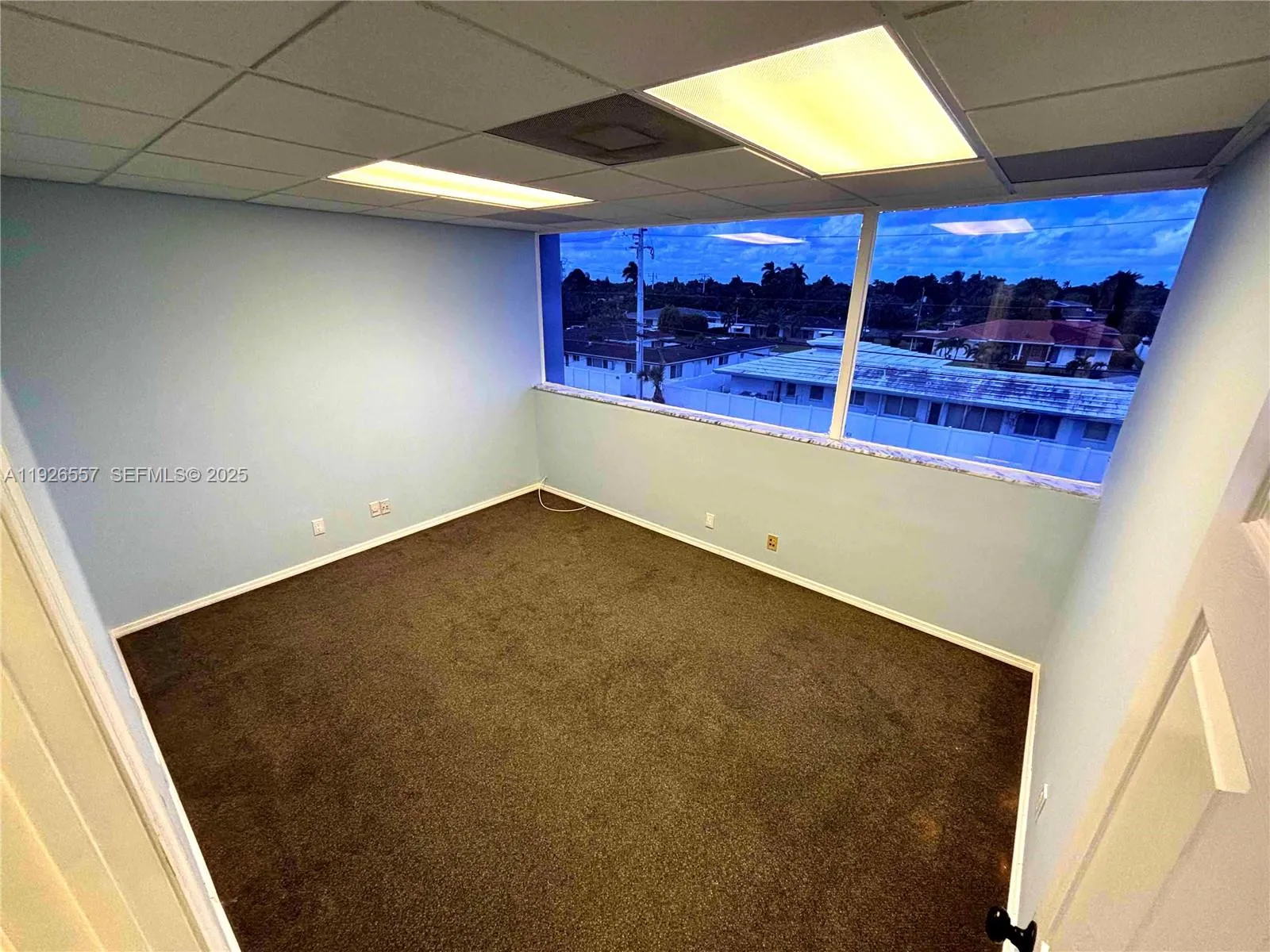 for sale at 2727 E Oakland Park Blvd # 303, Fort Lauderdale FL 33306