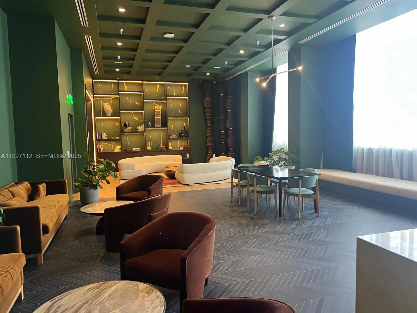 11 NE 6 ST # 2501, Miami FL 33132