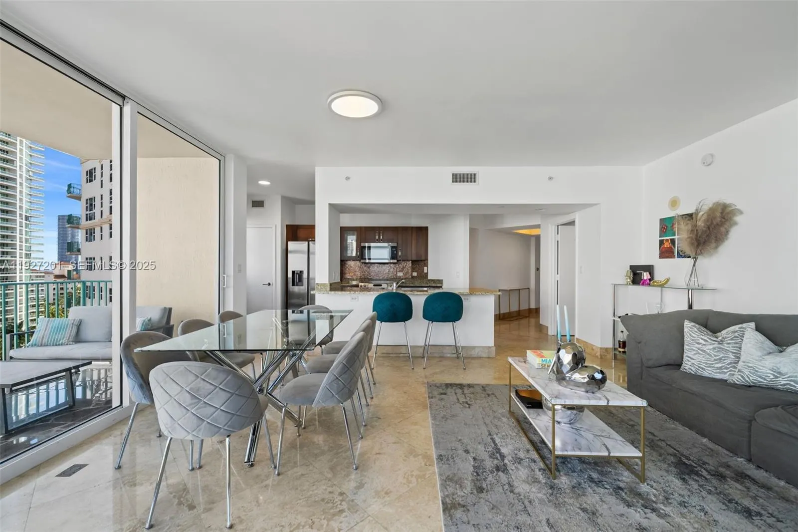 19900 E Country Club Dr # 1112, Aventura FL 33180