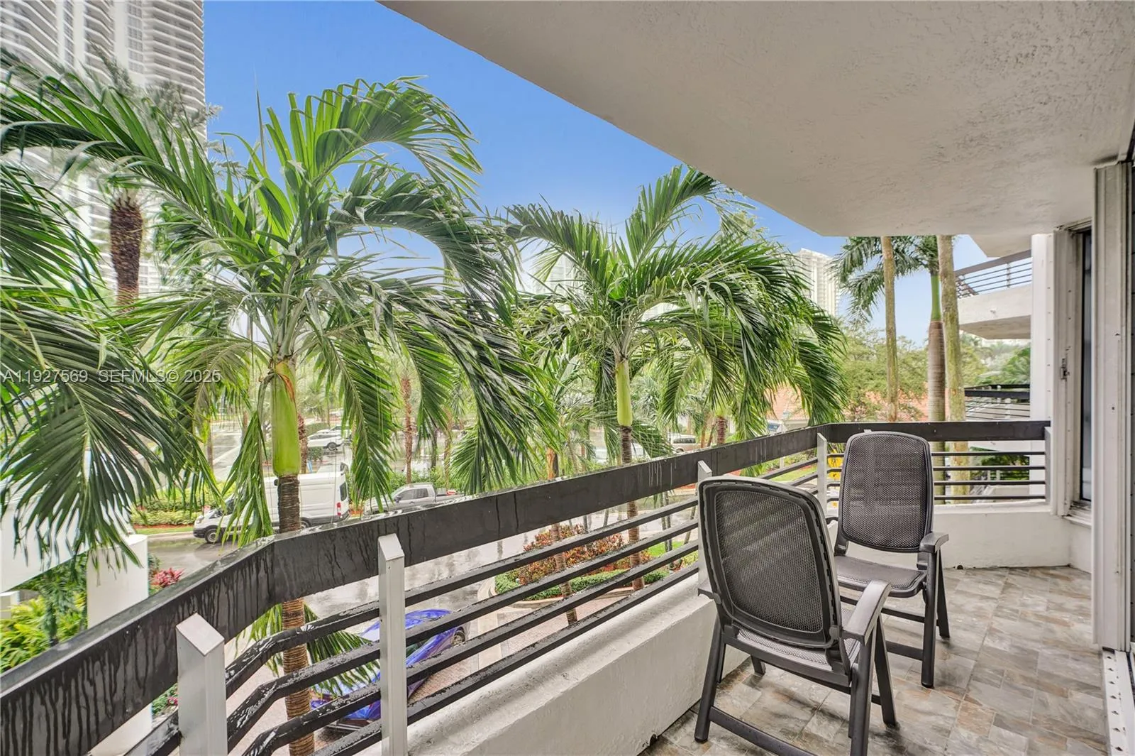 3600 Mystic Pointe Dr # 311, Aventura FL 33180