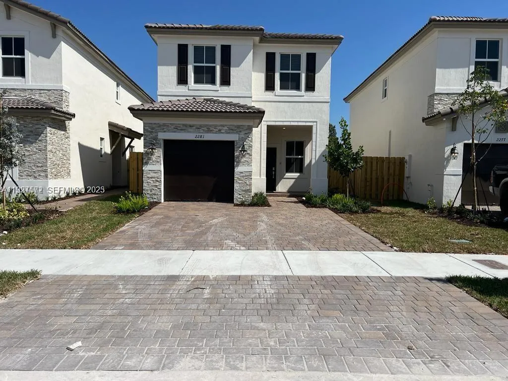 2281 NW 131st Cir, Miami FL 33167