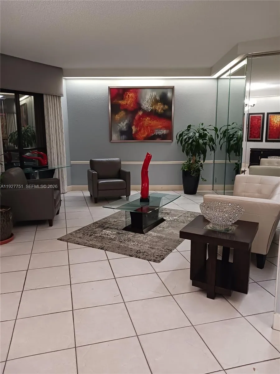 2 bedroom 2 bath for sale at 1000 Saint Charles Pl # L2, Pembroke Pines FL 33026