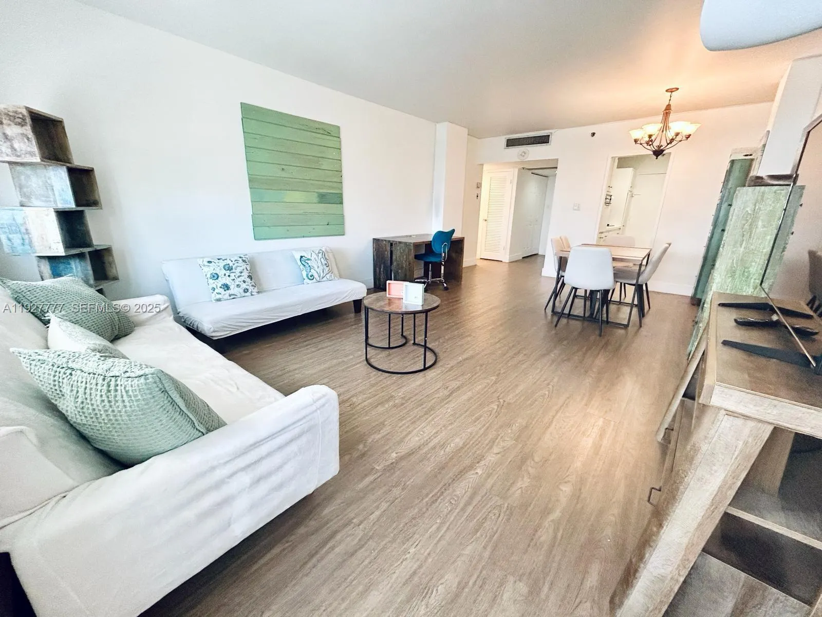 100 Lincoln Rd # 922, Miami Beach FL 33139