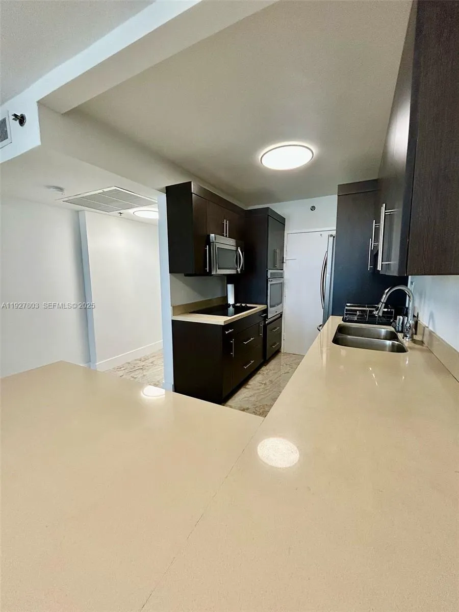 100 Lincoln Rd # 722, Miami Beach FL 33139