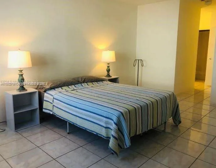 100 Lincoln Rd # 541, Miami Beach FL 33139