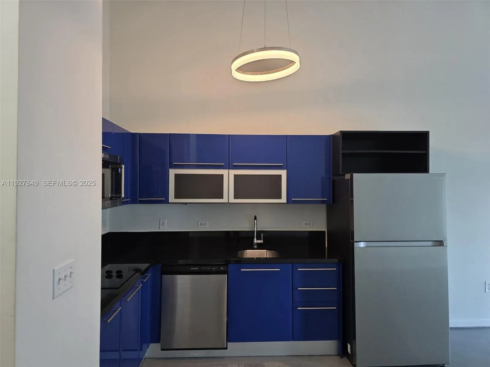 253 NE 2nd St # 324, Miami FL 33132