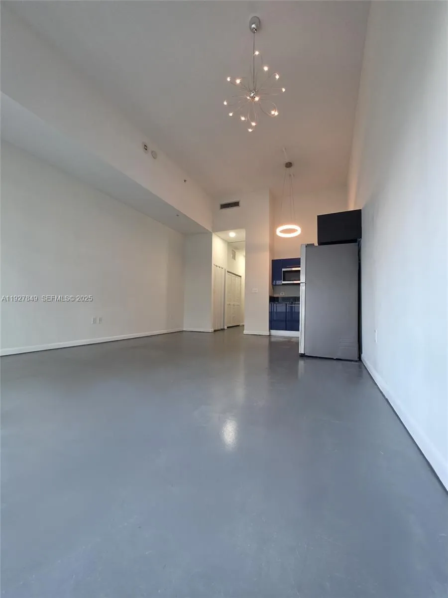 253 NE 2nd St # 324, Miami FL 33132