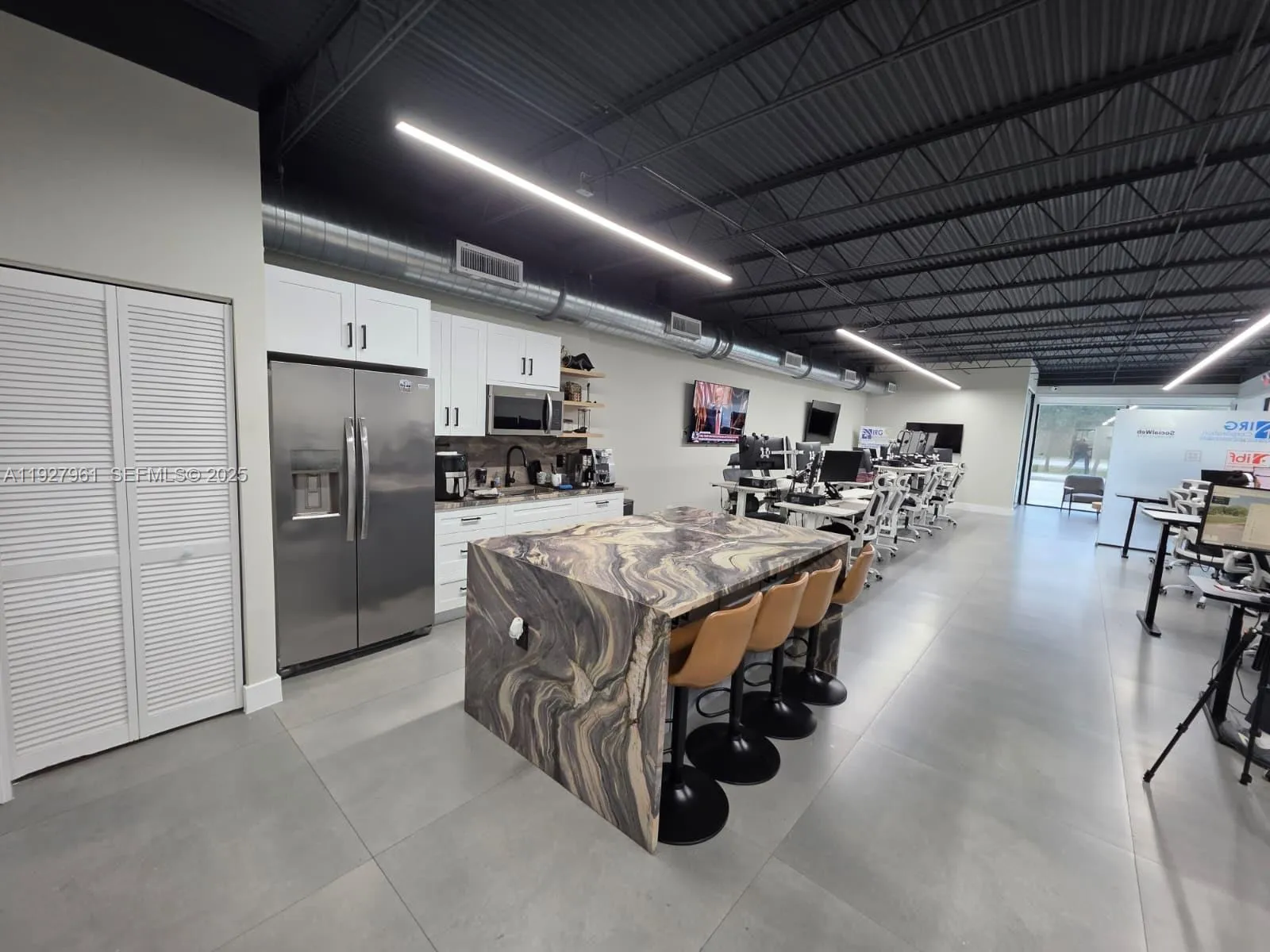 2429 Davie Blvd, Fort Lauderdale FL 33312