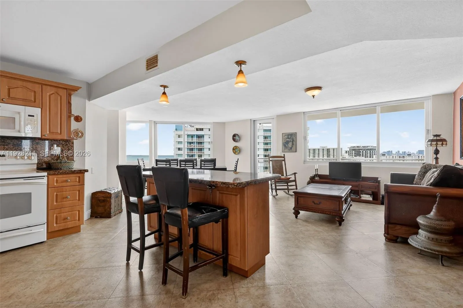 7135 Collins Ave # 1015, Miami Beach FL 33141