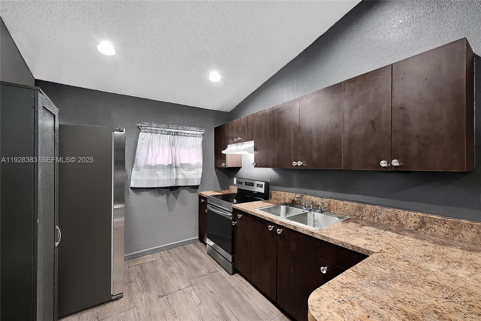 634 NW 15th Ave, Fort Lauderdale FL 33311