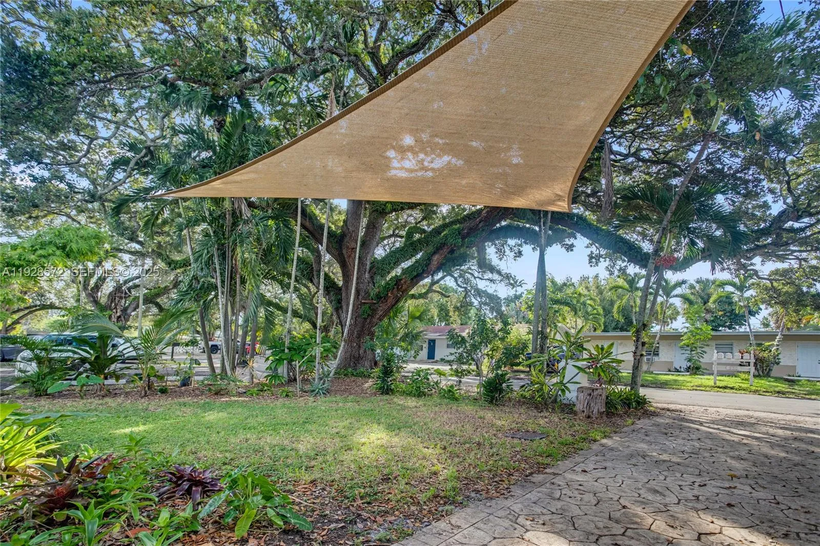 931 SW 29th St, Fort Lauderdale FL 33315