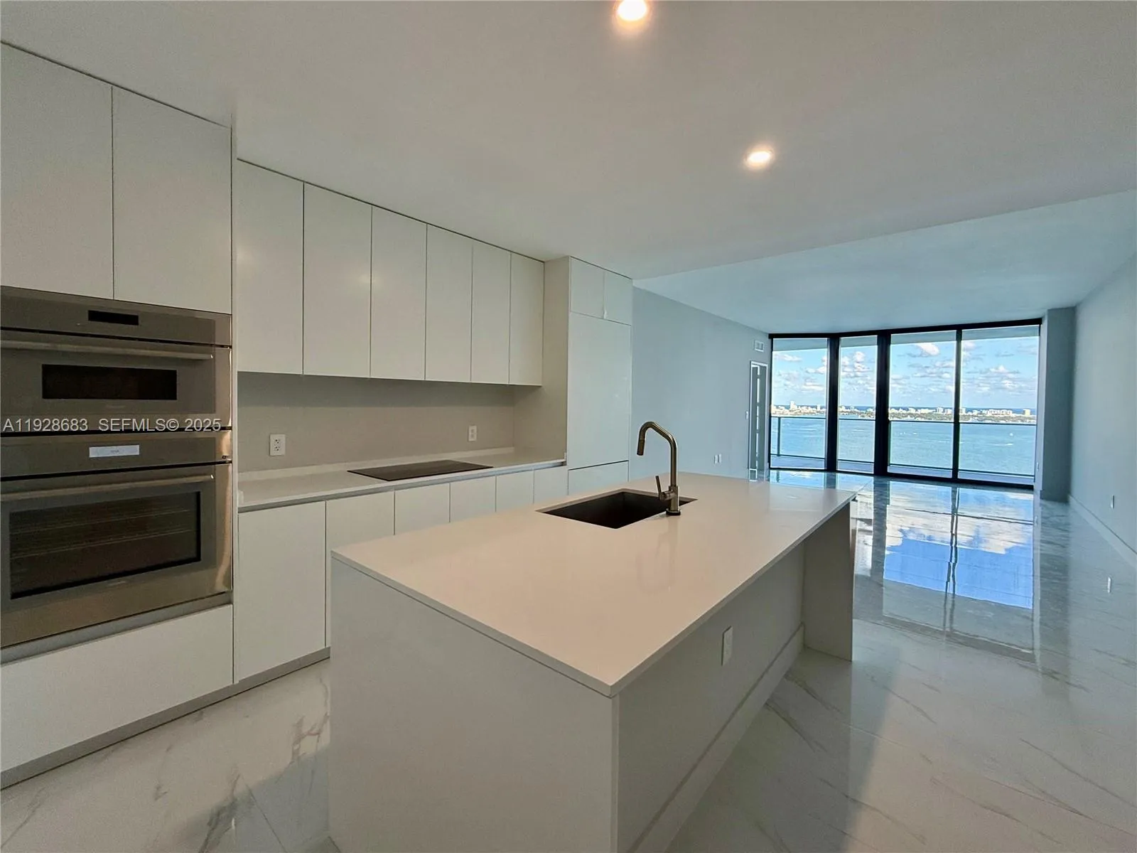 3 bedroom 3 bath for sale at 700 NE 24th st # 3303, Miami FL 33137