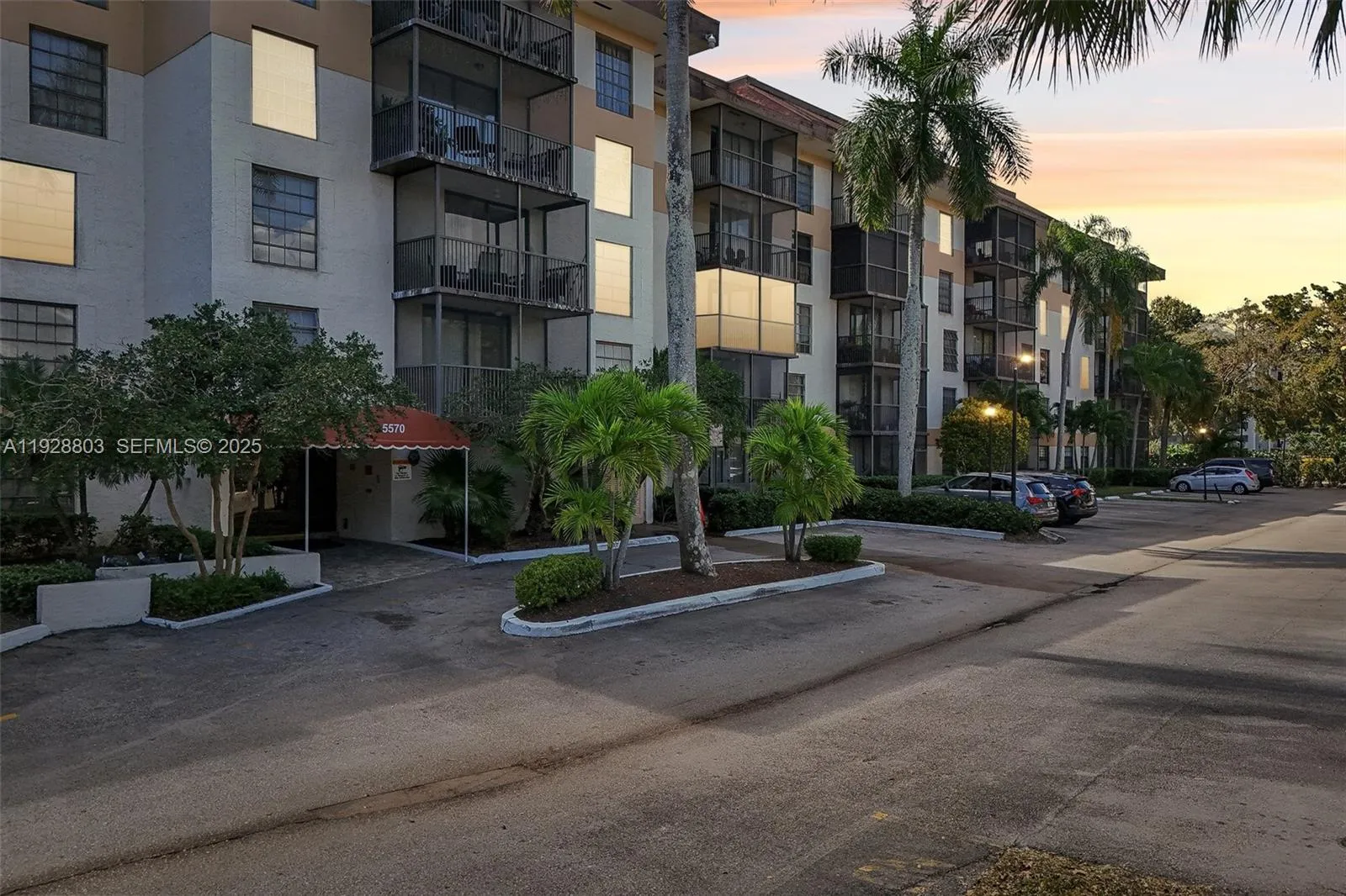 5570 NW 44th St # 510A, Lauderhill FL 33319