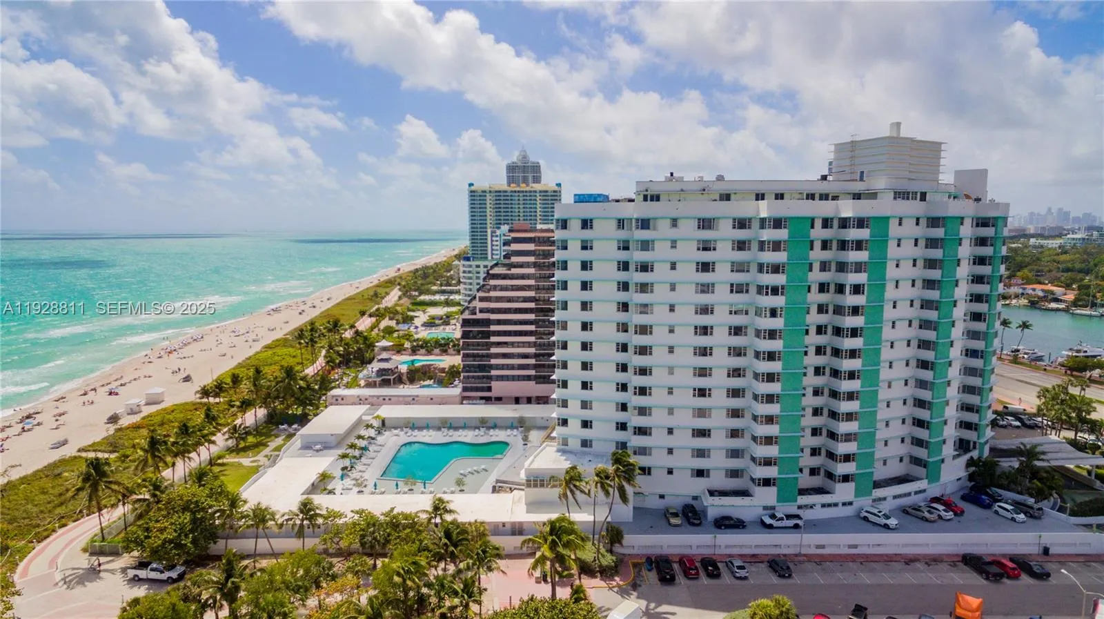 1 bedroom 2 bath for sale at 5255 Collins Ave # 10A, Miami Beach FL 33140