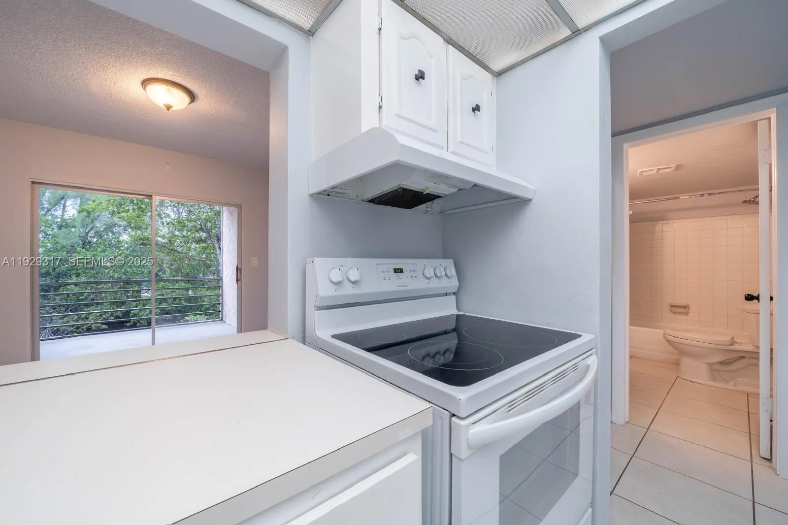 1400 NE 57th St # 205, Fort Lauderdale FL 33334