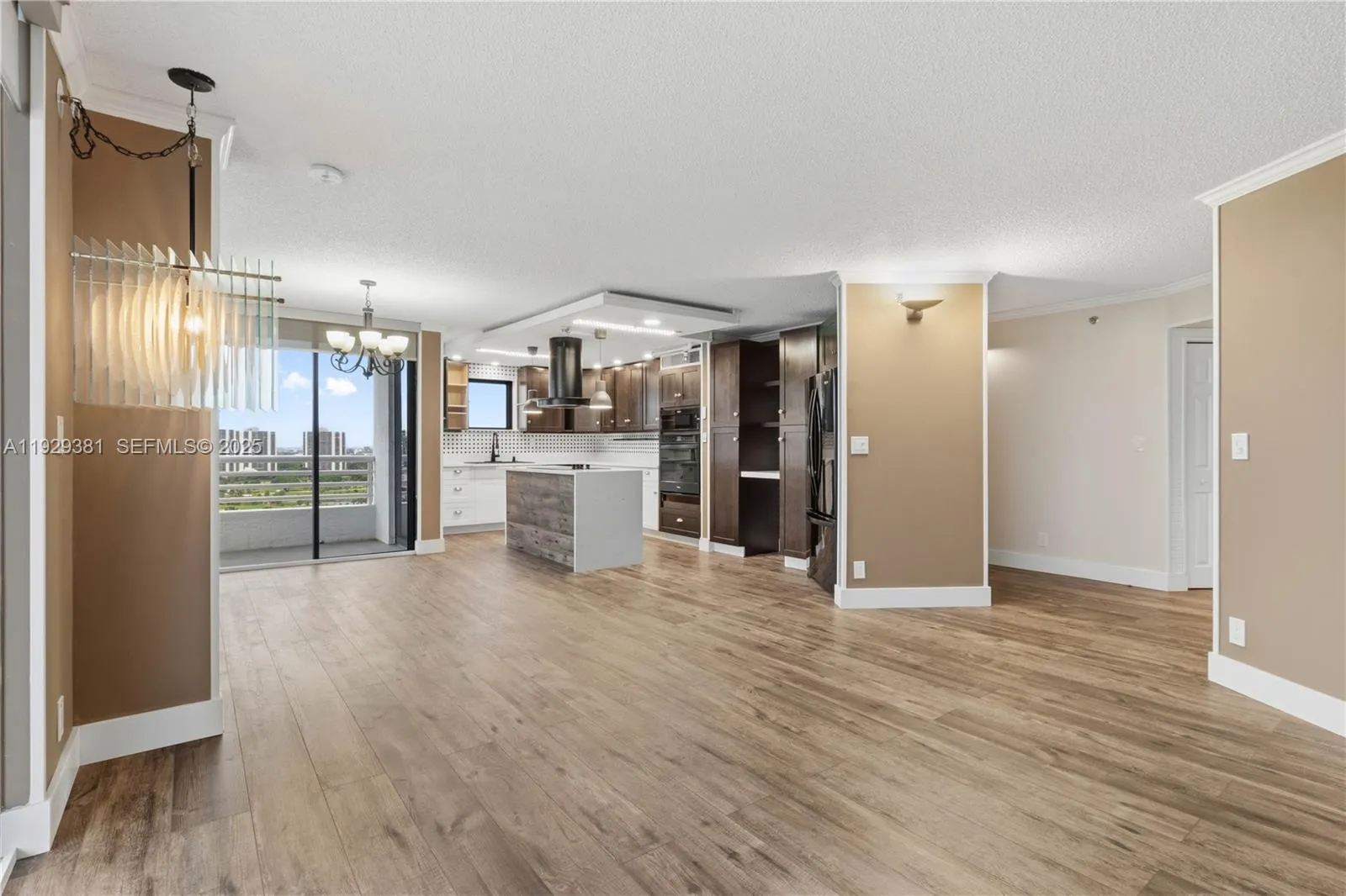 3300 NE 192nd St, Aventura FL 33180